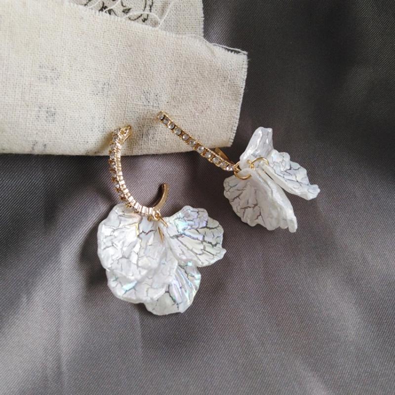 Lin Earrings