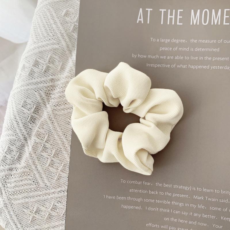 Samantha Ribbed Scrunchie