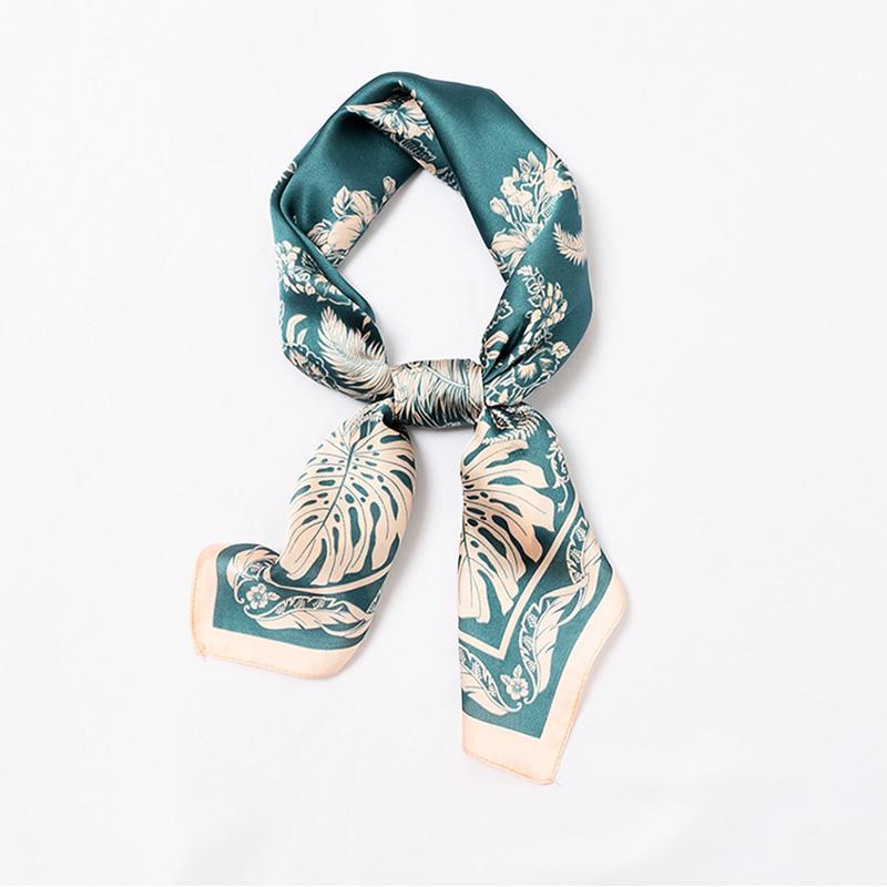 Eleonora Scarf
