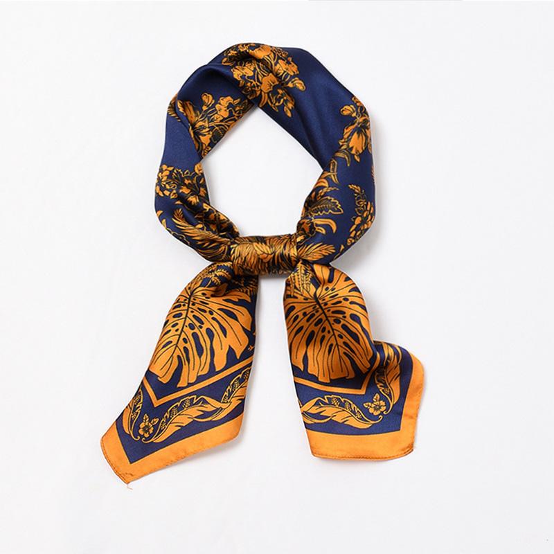 Eleonora Scarf